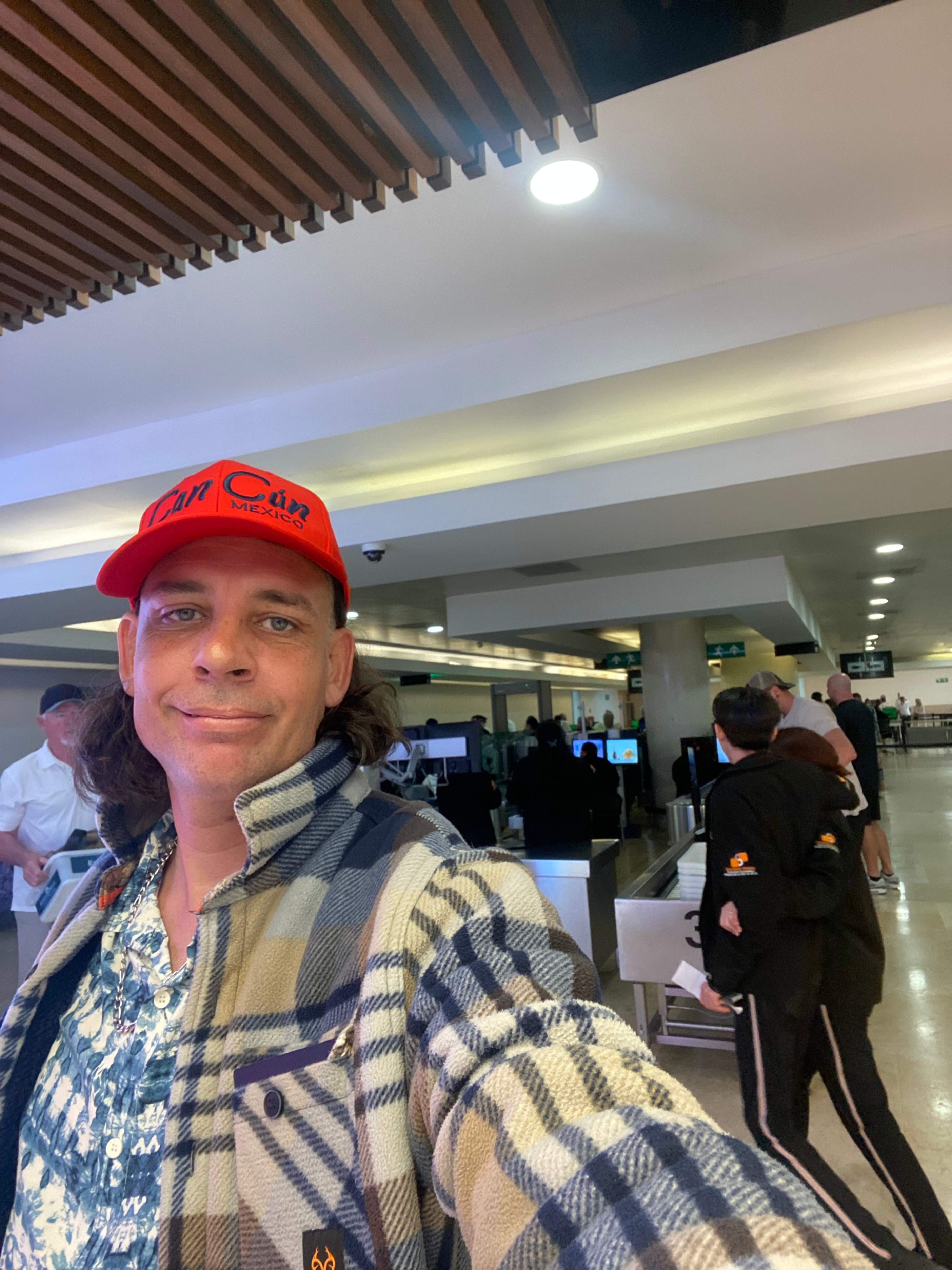 Arrivée à l’aéroport de Cancún avec accompagnement personnalisé par Patricio Tranquilo